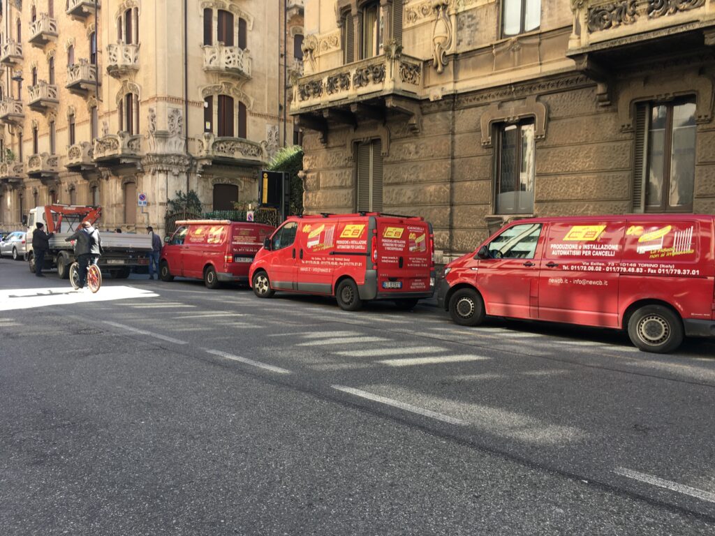 Le nostre officine mobili al lavoro