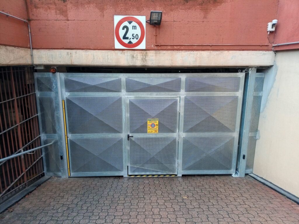 Portone Via Bologna Torino