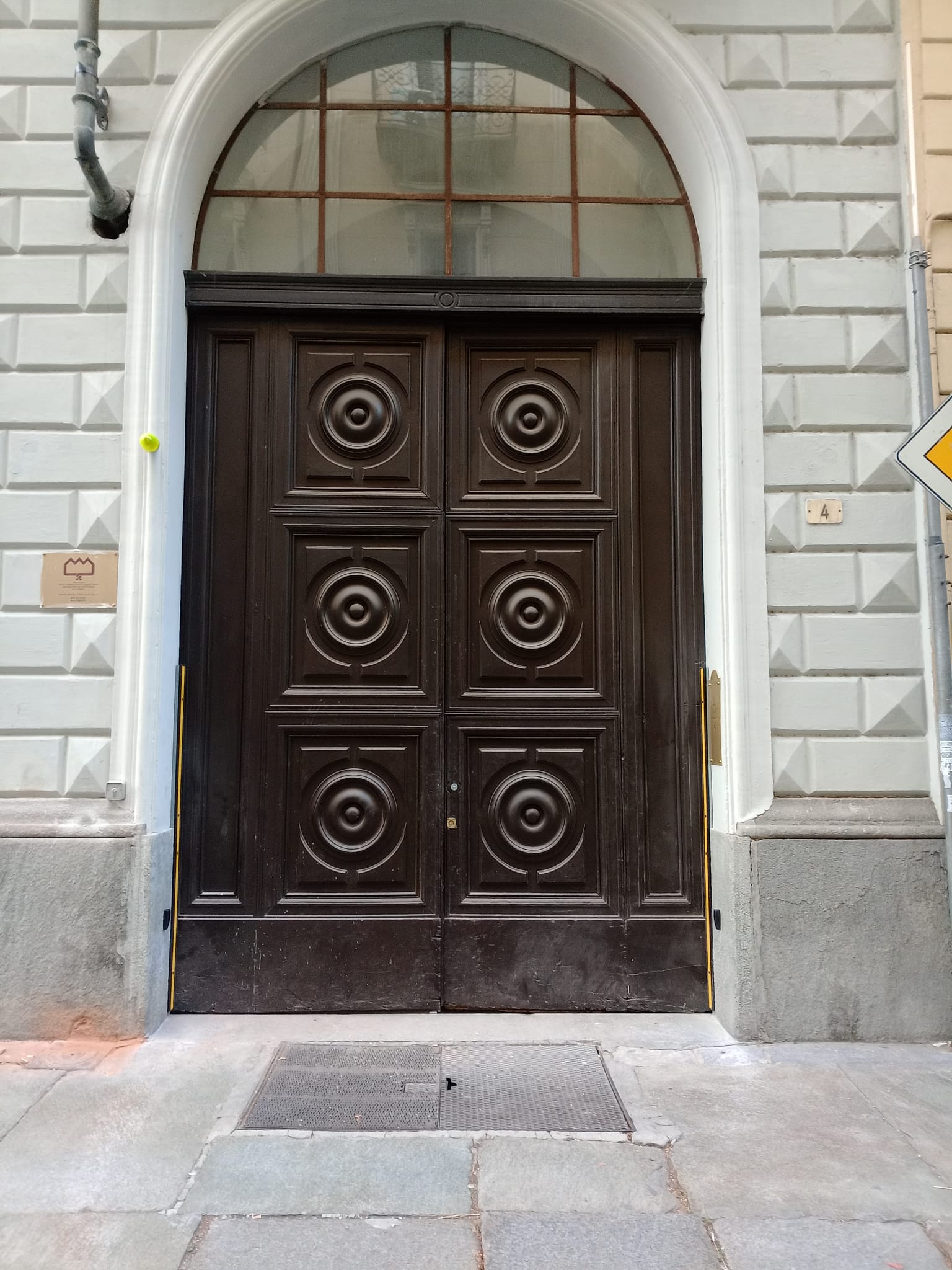 Automazione portoni in legno torino